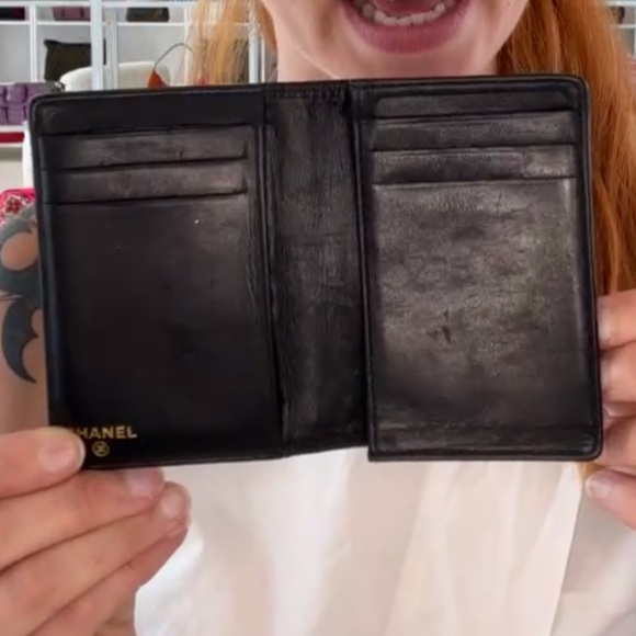 Auth Stunning Caviar Leather Billfold Wallet by CHANEL - Picture 3 of 5